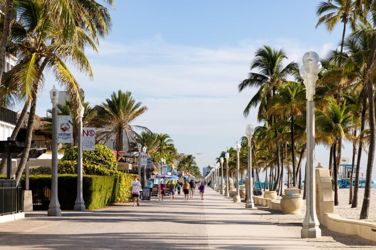 Costa Hollywood Beach Resort - An All Suite Hotel Exteriör bild