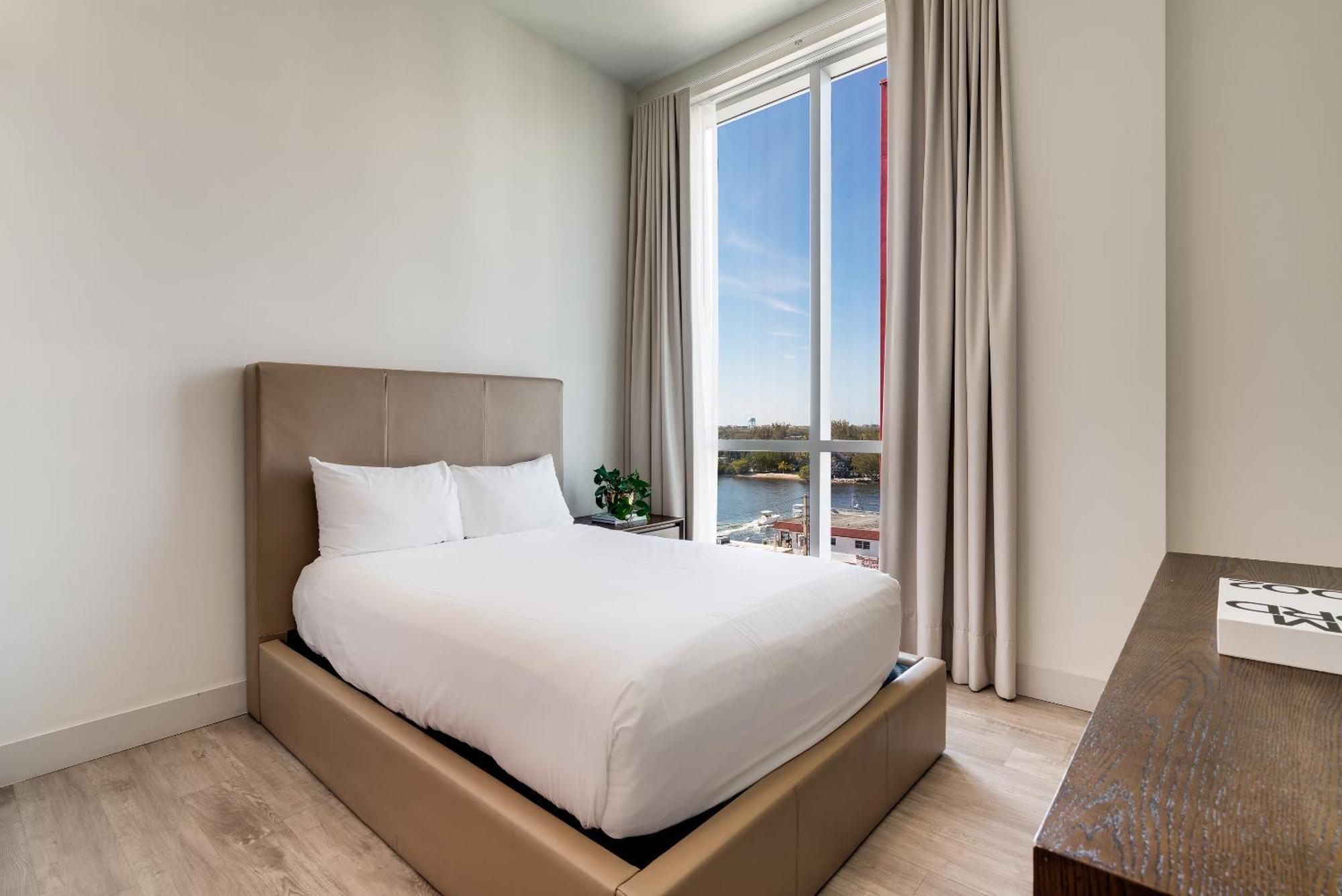Costa Hollywood Beach Resort - An All Suite Hotel Exteriör bild