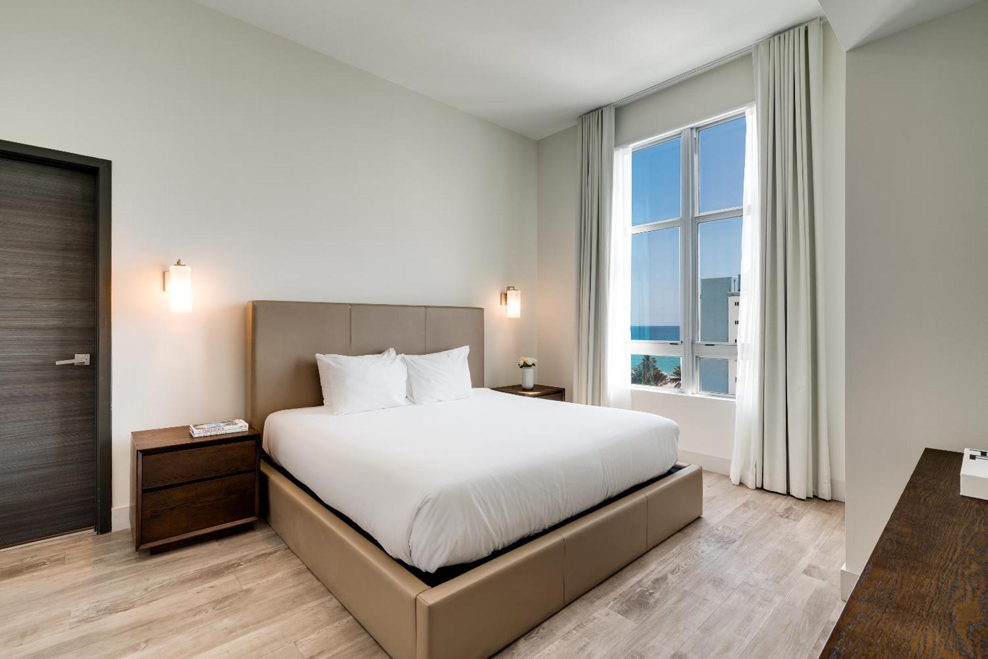 Costa Hollywood Beach Resort - An All Suite Hotel Exteriör bild