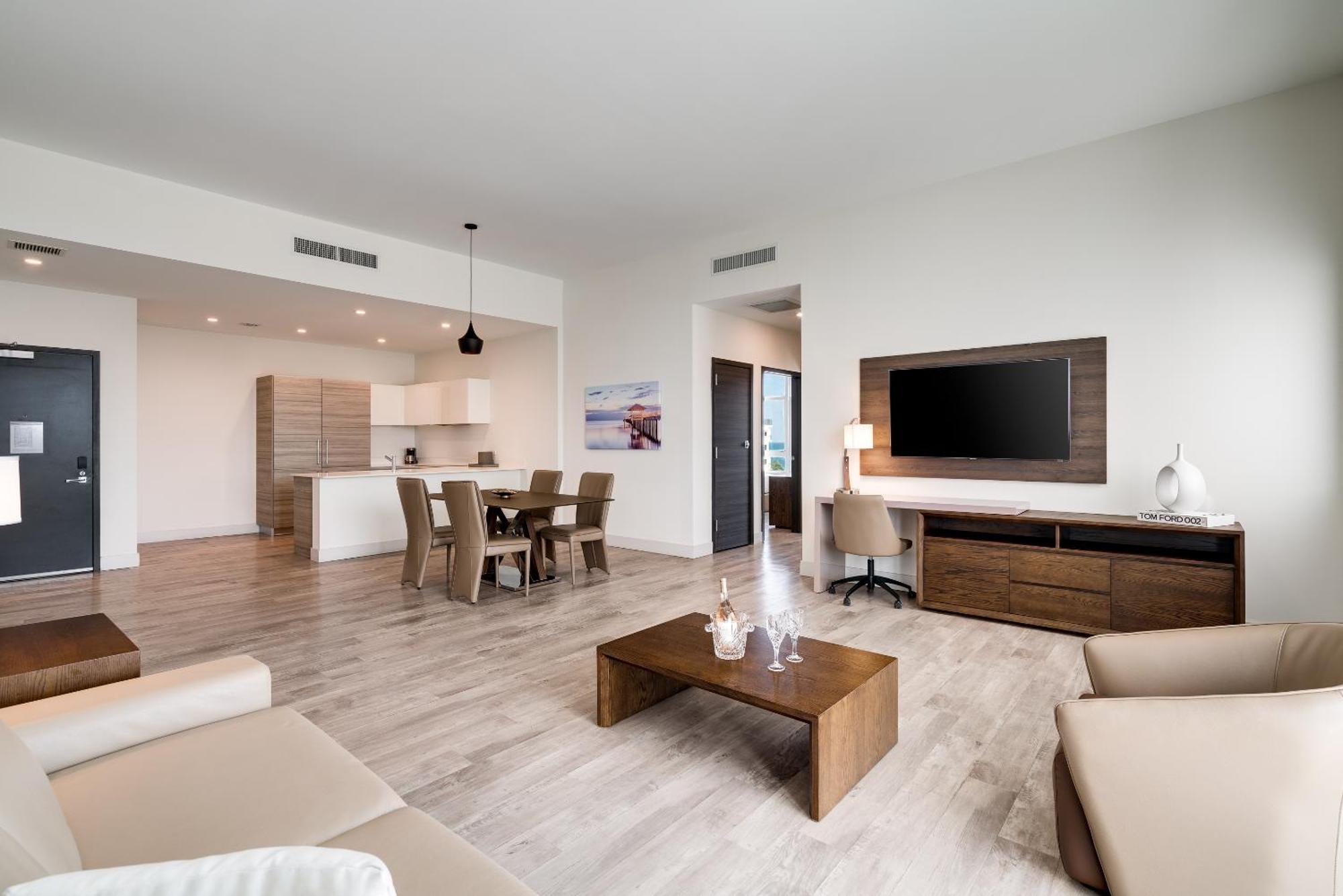 Costa Hollywood Beach Resort - An All Suite Hotel Exteriör bild