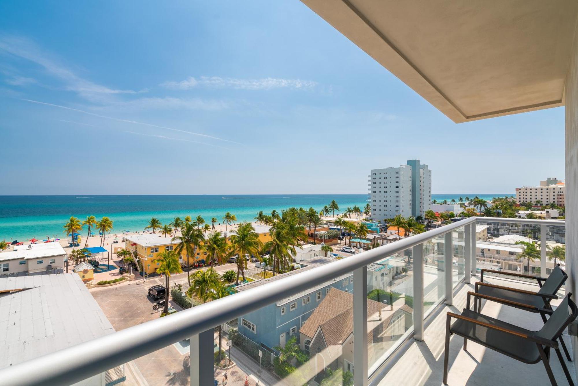 Costa Hollywood Beach Resort - An All Suite Hotel Exteriör bild